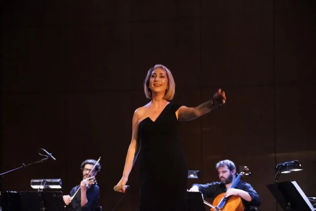 Η Αλεξάνδρα Γκράβας ερμηνεύει τραγούδια του Μεσοπολέμου του κόσμου στο Μέγαρο Μουσικής