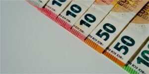 Συντάξεις Δεκεμβρίου 2025: Πότε θα δοθούν και ποιοι θα δουν «φουσκωμένο» τον τραπεζικό λογαριασμό τους –