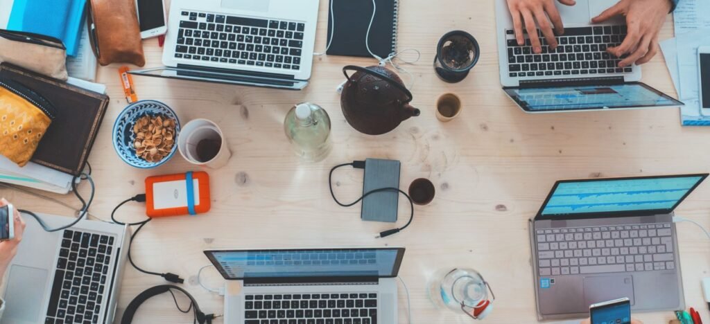 Νέα έρευνα της ΕΛΣΤΑΤ: 7 στους 10 νέους θεωρούν ότι το επίπεδο της εκπαίδευσής τους καλύπτει τις απαιτήσεις