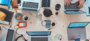 Νέα έρευνα της ΕΛΣΤΑΤ: 7 στους 10 νέους θεωρούν ότι το επίπεδο της εκπαίδευσής τους καλύπτει τις απαιτήσεις