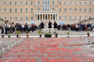 Νίκος Δένδιας: Συναντήσεις με Χάρη Δούκα και Μιχάλη Χρυσοχοΐδη για το μνημείο του Άγνωστου Στρατιώτη