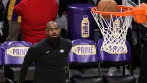 NBA: Πως εμπλέκονται Λεμπρόν Τζέιμς και Μιλγουόκι Μπακς στον παράνομο στοιχηματισμό! (Βίντεο)