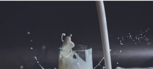 Γάλα: Οι νέες εκτιμήσεις για την τιμή του – Τι ισχύει για την επάρκεια στην πρώτη ύλη – enikonomia.gr