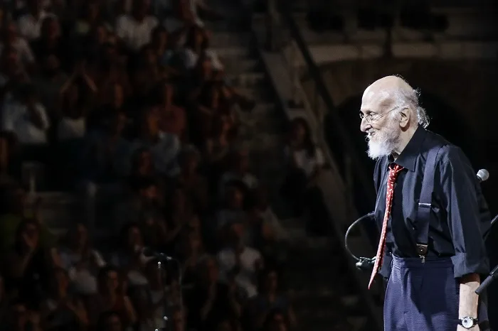 Διονύσης Σαββόπουλος: Από τις 8:30 το λαϊκό προσκύνημα στη σορό του – Στις 13:00 η εξόδιος ακολουθία