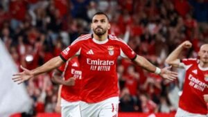 Ευρωπαϊκά πρωταθλήματα: “Καυτός” Παυλίδης με χατ-τρικ οδηγεί τη Μπενφίκα, επιστροφή στα τρίποντα για Ντόρτμουντ! (Βίντεο)