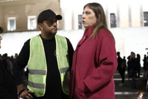 Κωνσταντοπούλου: Μην αγγίζετε τα ονόματα – Λέμε «ναι» στην αξιοπρέπεια, στη ζωή, στη μνήμη, στη δικαιοσύνη