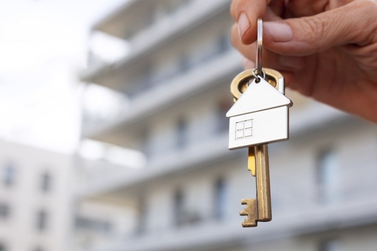 Ελλάδα: Καταρρίπτοντας τα αφηγήματα για το στεγαστικό