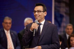 Ο Σωτήρης Σέρμπος σύμβουλος του Πρωθυπουργού για θέματα εξωτερικής πολιτικής