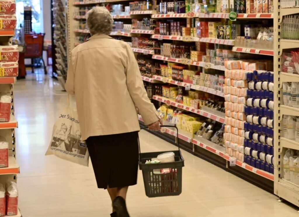 Σούπερ μάρκετ: Τα παράδοξα της μείωσης τιμών και το φαινόμενο του «ασανσέρ» – enikonomia.gr