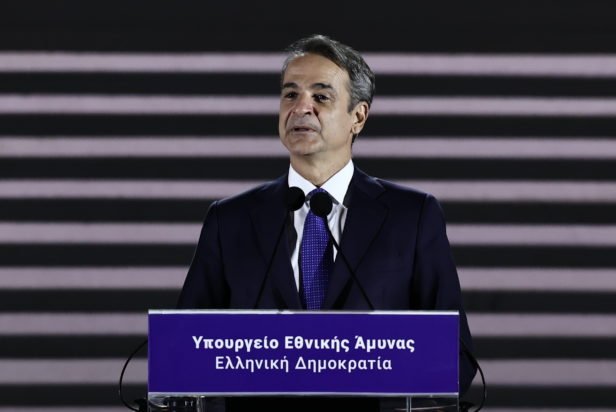 Μητσοτάκης: «Ο Άγνωστος Στρατιώτης θα αποκτήσει τη νέα μορφή που του αξίζει» – Διαγωνισμό για την ανάδειξη του μνημείου ανακοίνωσε ο Δένδιας