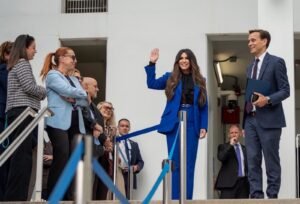 Κίμπερλι Γκιλφόιλ: Συναντήθηκε με το προσωπικό της Πρεσβείας των ΗΠΑ στην Αθήνα – ΦΩΤΟ