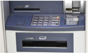 e-ΕΦΚΑ και ΔΥΠΑ: Συνεχίζονται και σήμερα οι πληρωμές – Ποιοι θα πάνε στα ΑΤΜ – enikonomia.gr