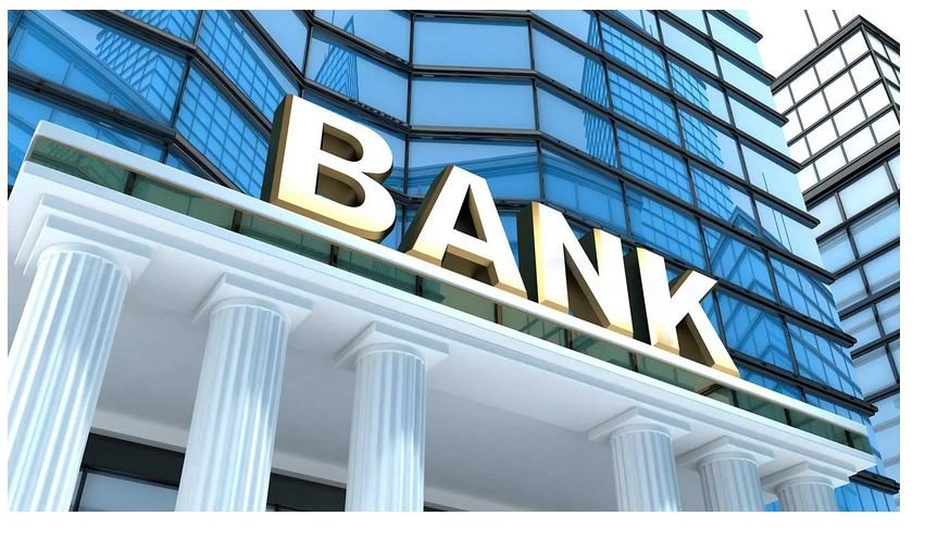 Εμπορικός Σύλλογος Πειραιώς: Ζητεί τη δημιουργία «Ακατάσχετου Λογαριασμού» – Τα προβλήματα των επιχειρήσεων