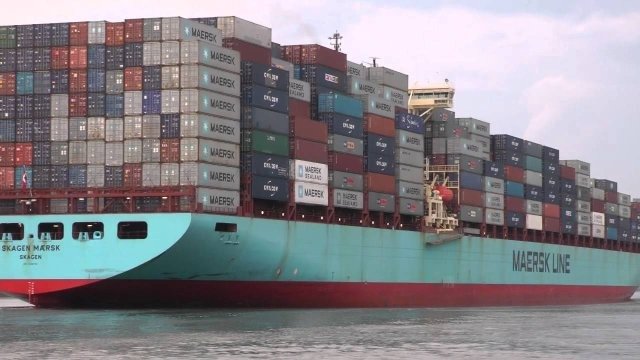 Αναθεωρεί θετικά η Maersk: “Η παγκόσμια ναυτιλία αποδεικνύεται ανθεκτική”