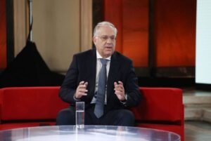 Έρχεται νομοσχέδιο στήριξης του επιχειρείν – Τι είπε ο Τάκης Θεοδωρικάκος για την Τεχνητή Νοημοσύνη –