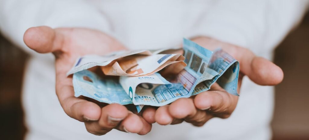 Τα κίνητρα που δίνονται για συνταξιοδότηση – Αναμένονται 220.000 αποχωρήσεις έως το τέλος του χρόνου –