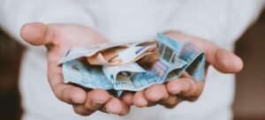 Τα κίνητρα που δίνονται για συνταξιοδότηση – Αναμένονται 220.000 αποχωρήσεις έως το τέλος του χρόνου –