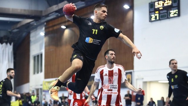 ΑΕΚ – Ολυμπιακός 28-27, Handball Premier: Κυριάρχησε η Ένωση στο ντέρμπι κι έμεινε μόνη στην κορυφή
