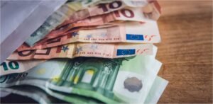 Ρύθμιση για σύνταξη με οφειλές προς τον ΕΦΚΑ: Ανατροπή με το όριο άνω των 30.000 ευρώ – enikonomia.gr