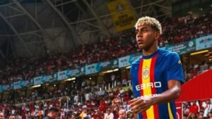 Λαμίν Γιαμάλ: Σε κόντρα η Μπαρτσελόνα με την ομοσπονδία της Ισπανίας για τον 18χρονο σταρ