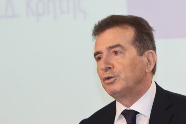 Μιχάλης Χρυσοχοΐδης: Αυστηρές ποινές για τα πιστόλια και τα περίστροφα – Ποινικοποιούνται οι μπαλωθιές σε