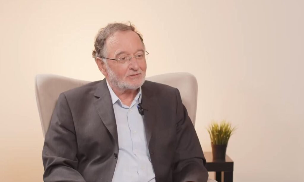 Λαφαζάνης: Δεν συνάντησα ποτέ τον Μεντβέντεφ, αυτά είναι χονδροειδή ψέματα – Πρώτη φορά λέει ψέματα ο Τσίπρας;