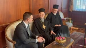 Στο Φανάρι ο Στέφανος Κασσελάκης – Τι συζήτησε με τον Οικουμενικό Πατριάρχη