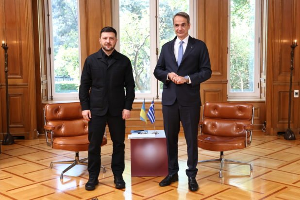 Μητσοτάκης: Η Ουκρανία μπορεί να στηρίζεται στην Ελλάδα – Ζελένσκι: Είναι πολύ σημαντική η στήριξή σας