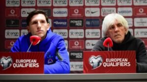 Ο Γιοβάνοβιτς αποθέωσε τον Ρέτσο: “Το καλύτερο παράδειγμα αφοσίωσης στην Εθνική Ελλάδας” (Βίντεο)