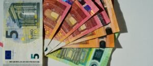 Συντάξεις: Πιο γρήγορη η απονομή τους – Τα οφέλη για το εισόδημα των συνταξιούχων – enikonomia.gr