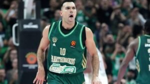 Κώστας Σλούκας: “Πάντα παίζω στο 100% και προσπαθώ να βοηθήσω την ομάδα”