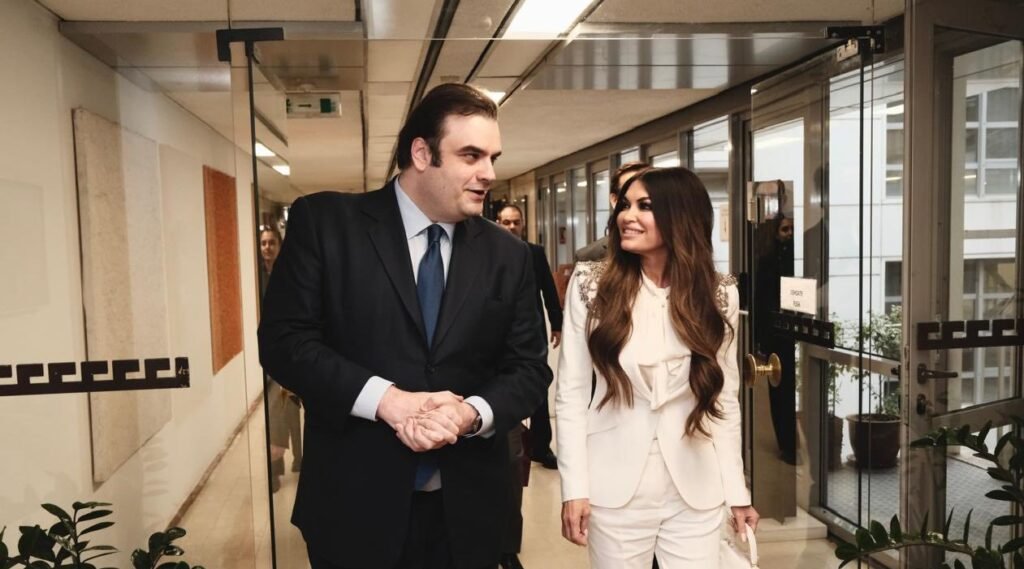 Συνάντηση Πιερρακάκη με Γκιλφόιλ για επενδύσεις και οικονομική συνεργασία