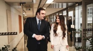 Συνάντηση Πιερρακάκη με Γκιλφόιλ για επενδύσεις και οικονομική συνεργασία