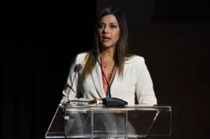 Ζαχαράκη για την 13χρονη στον Πειραιά: «Όταν χάνεται ένα παιδί, τα λόγια περισσεύουν»