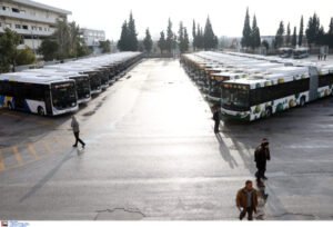 Κάμερες σε 600 λεωφορεία για να καταγράφουν παραβάσεις και να «κόβουν» κλήσεις σε live χρόνο – Πώς θα