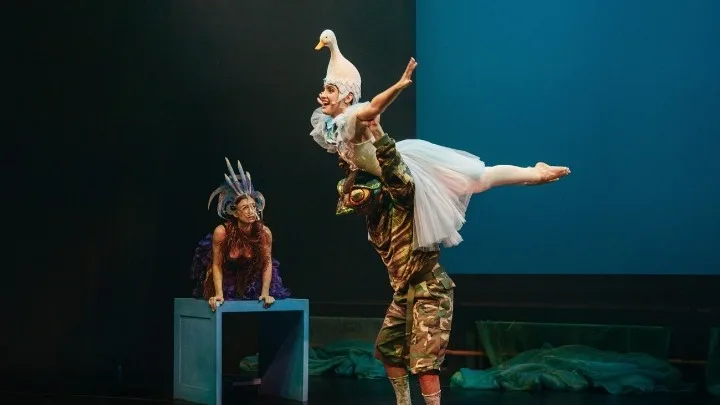 Το μιούζικαλ για παιδιά «Ιζαντόρα Ντακ» τον Δεκέμβριο ξανά στην ΕΛΣ