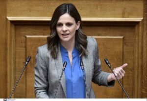 Αχτσιόγλου: Ο Τσίπρας δεν έπρεπε να παραιτηθεί – Δεν ήταν καλή ιδέα να αναλάβω την ηγεσία του ΣΥΡΙΖΑ