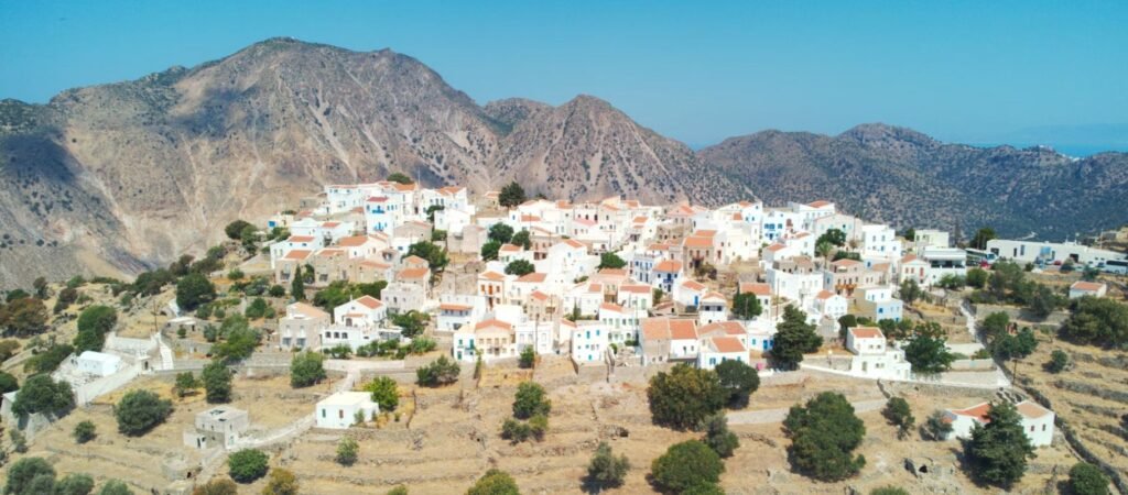 Πολεοδομίες: Τι αλλάζει με τη μεταφορά στο Κτηματολόγιο και τις οικοδομικές άδειες – 5 ερωτήσεις και