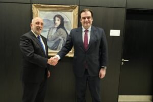 Κυριάκος Πιερρακάκης: Συναντήθηκε με τον διοικητή της Κεντρικής Τράπεζας της Ιρλανδίας