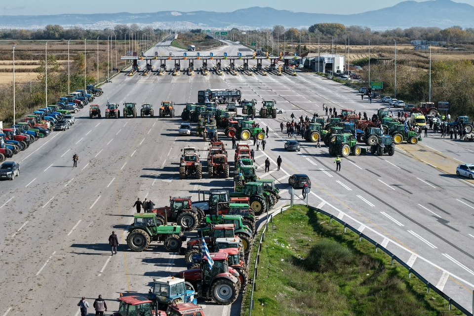 Μαξίμου: Ανησυχία για τις αγροτικές κινητοποιήσεις – Οι επόμενες κινήσεις της κυβέρνησης