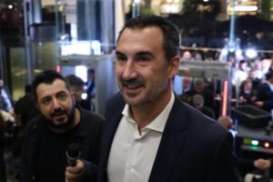 Χαρίτσης: Απαντά γιατί πήγε στην παρουσίαση του βιβλίου του Αλέξη Τσίπρα – «Η εκλογική συντριβή του 2023