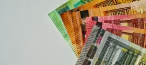 Λονδίνο και Βρυξέλλες: Αυτά είναι τα μηνύματα που στέλνονται για την ελληνική οικονομία – enikonomia.gr