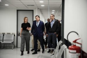 Μητσοτάκης από το ανακαινισμένο Κέντρο Υγείας στο Μαρκόπουλο: «Στη χώρα μας υλοποιείται το μεγαλύτερο