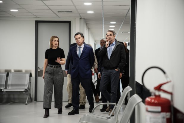 Μητσοτάκης από το ανακαινισμένο Κέντρο Υγείας στο Μαρκόπουλο: «Στη χώρα μας υλοποιείται το μεγαλύτερο