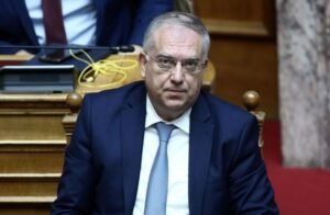 Θεοδωρικάκος για ανάγκες της αγοράς: Έρχεται νέος Επιμελητηριακός Νόμος – enikonomia.gr