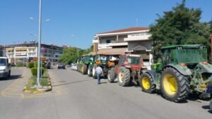 Κομοτηνή: Μπλόκο αγροτών στην «Εγνατία Οδό» και διακοπή κυκλοφορίας