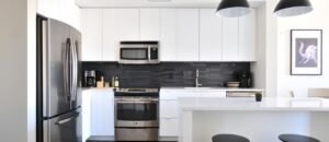 Ακίνητα: Προς νέα ρεκόρ οδεύει η βραχυχρόνια μίσθωση το 2025 – Τι δείχνει η ακτινογραφία της ελληνικής