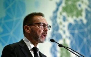 Στουρνάρας: «Θαύμα» όσα έχουμε πετύχει μέχρι σήμερα στην ανάπτυξη στην Ελλάδα