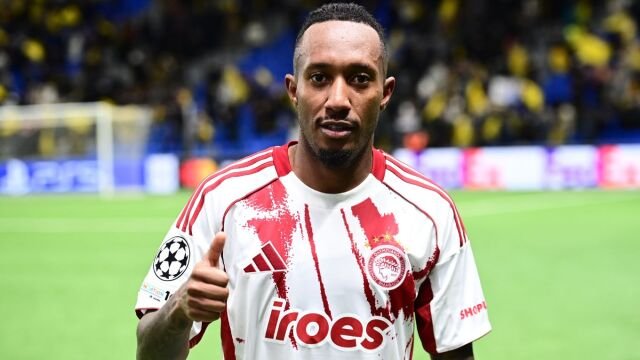 Ολυμπιακός, Μαρτίνς: “Είδα την εστία άδεια και αποφάσισα να δοκιμάσω την τύχη μου” (Βίντεο)