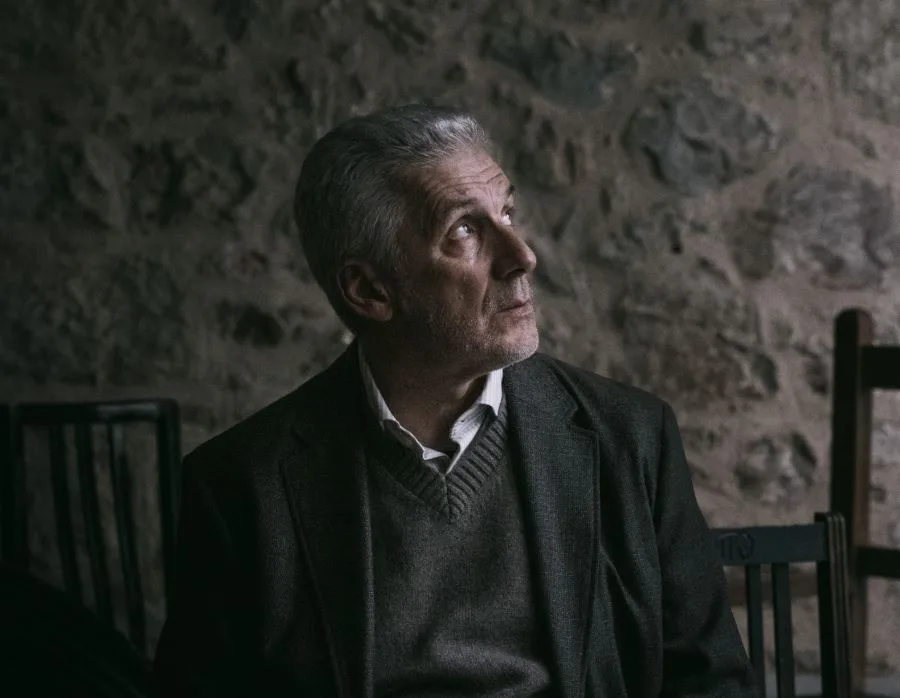 Ο «Αρχιμάστορας Σόλνες» έρχεται στο Θέατρο της Οδού Κυκλάδων – Λευτέρης Βογιατζής